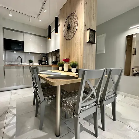 Apartament - Baltic - Z Krytym Basenem *